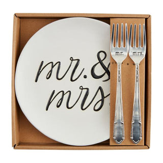mr. & mrs. cake plate set