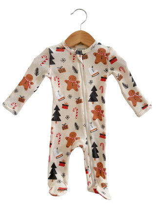 organic waffle basic zip footie - gingerbread wonderland snow