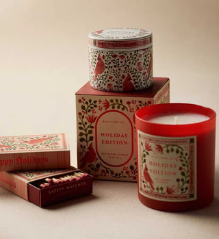 cardinals holiday 9.5 oz candle