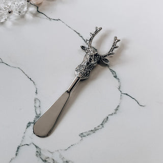 deer toile metal spreader